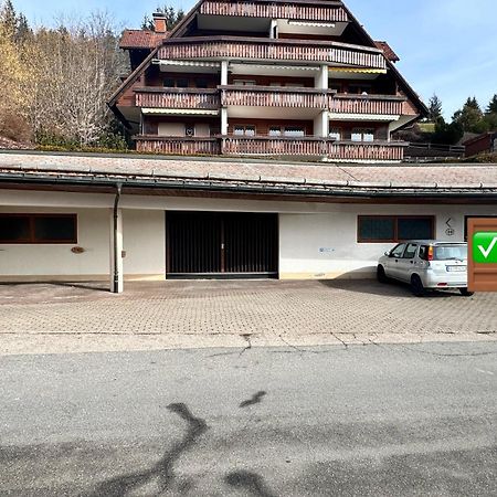 Appartement Auszeit Am Berg à Lenzkirch Extérieur photo
